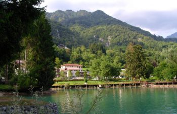 maison sur le lac de Barcis